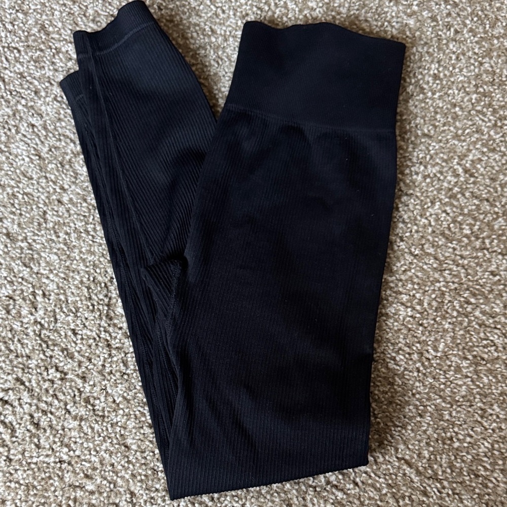 Amazon OQQ Black Leggings Size M